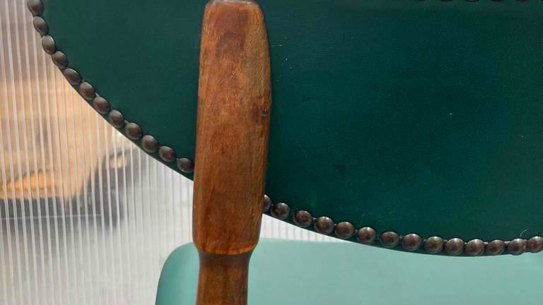 dettaglio di una sedia imbottita per la sala