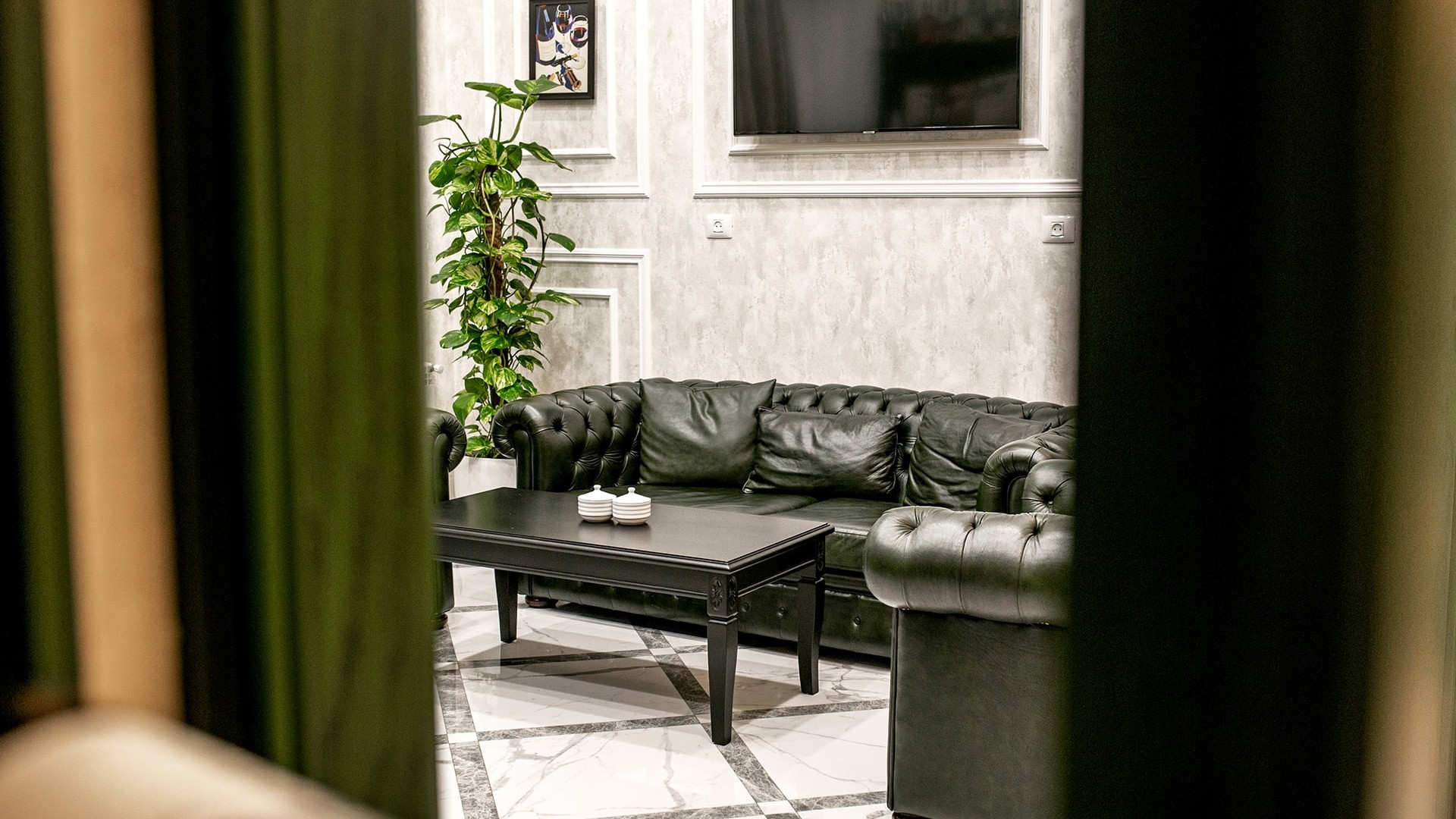 restauro divano chesterfield usato